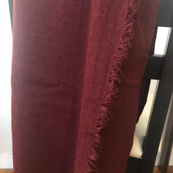 Large Burgundy Blanket Scarf - Picture 2 of 4